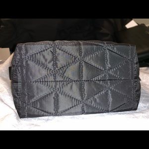 kate spade Bags - Like New Kate Spade Make Up Bag kate spade Bags - Like New Kate Spade Make Up Bag